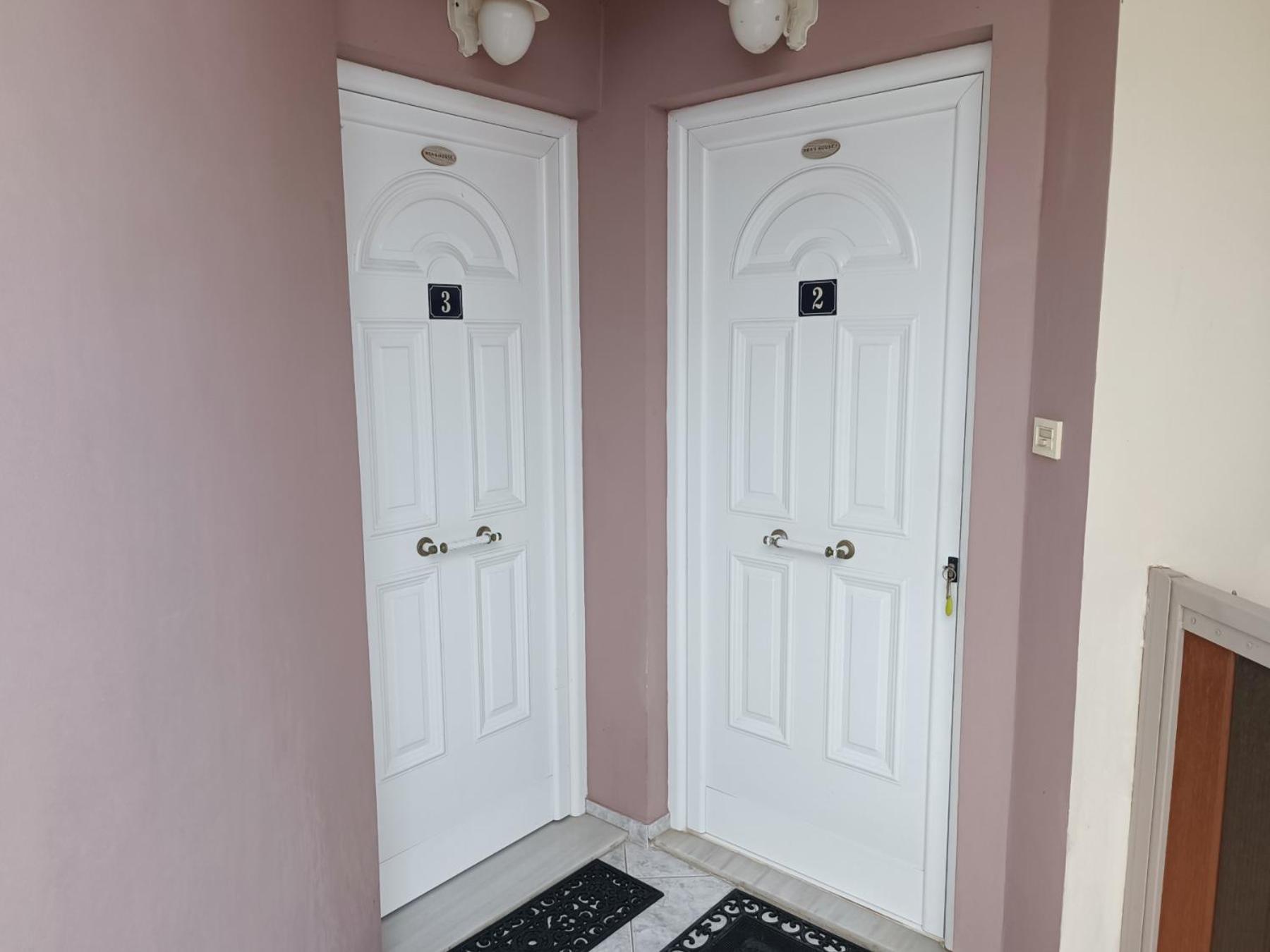 Rea'S House Врахати Экстерьер фото